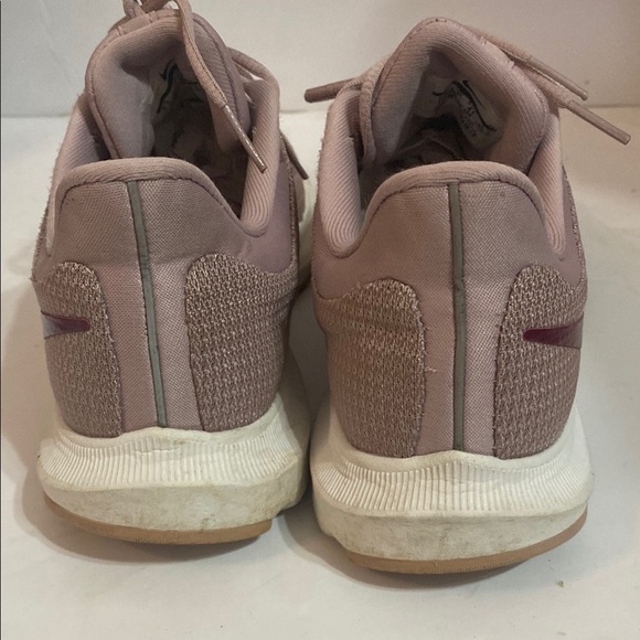 Womens Nike Quest Plum Chalk/True
Berry BV6139 500 Size 9.5 - Picture 4 of 10